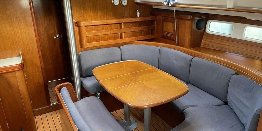 Beneteau Oceanis 411 Celebration