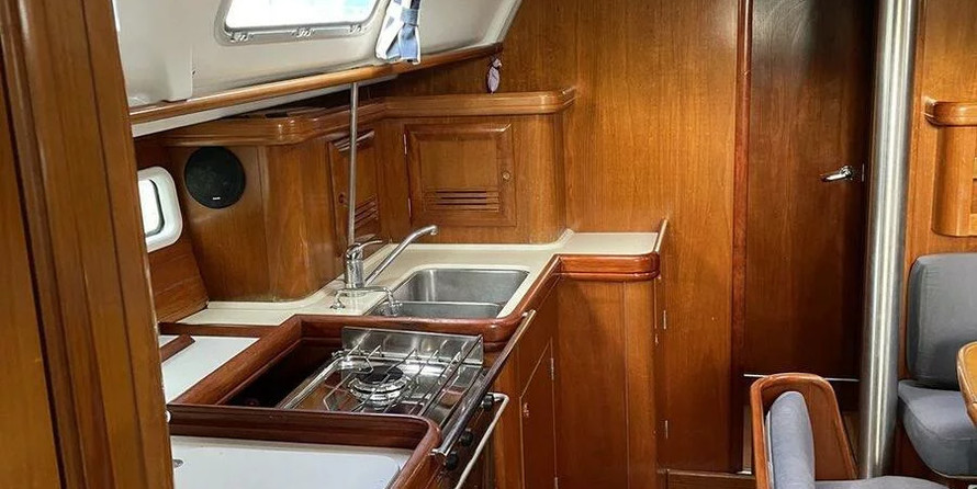 Beneteau Oceanis 411 Celebration