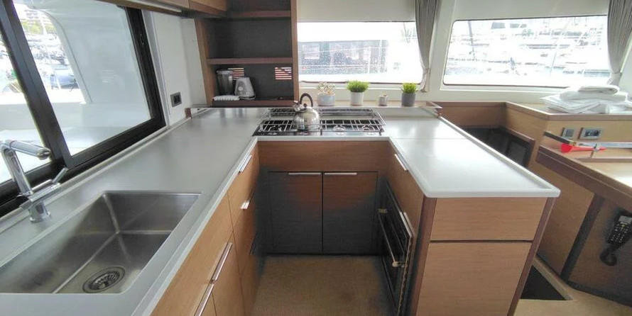 Lagoon 46 - 4 + 2 cab.