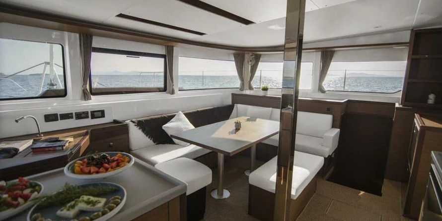 Lagoon 46 - 4 + 2 cab.