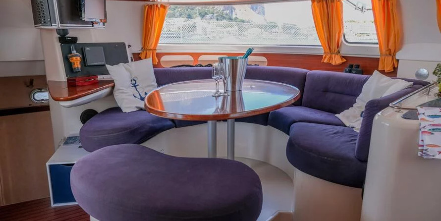 Fountaine pajot belize 43