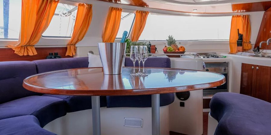 Fountaine pajot belize 43