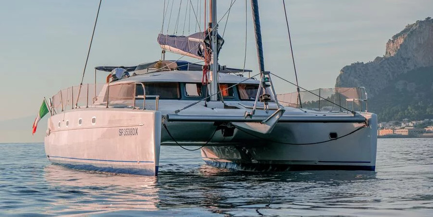 Fountaine pajot belize 43