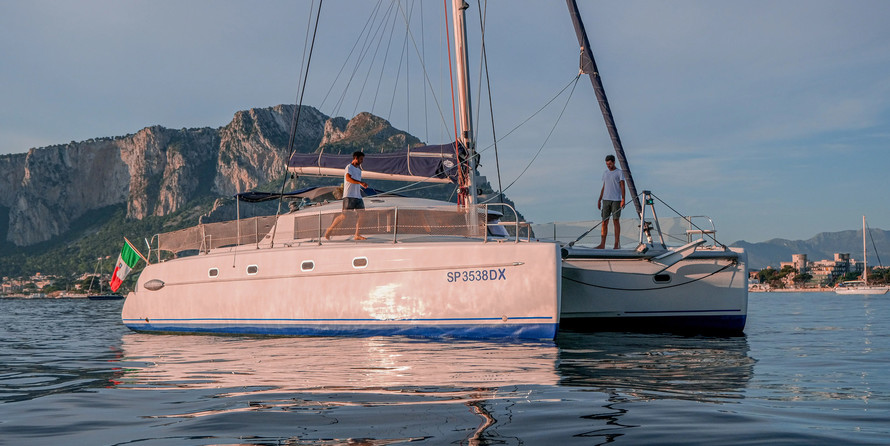 Fountaine pajot belize 43