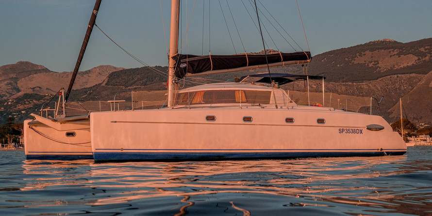 Fountaine pajot belize 43