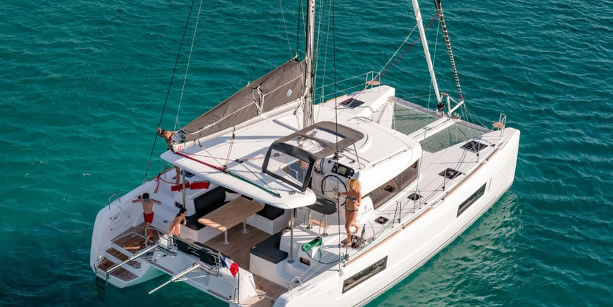 Lagoon 40 - 4 + 1 cab.