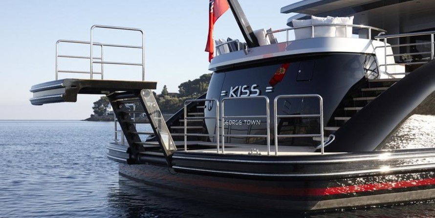 Feadship Kiss
