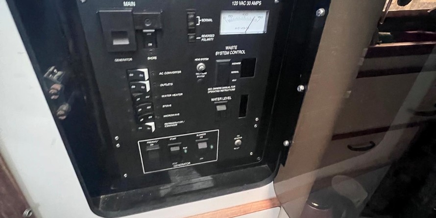 Sea Ray Sundancer 350