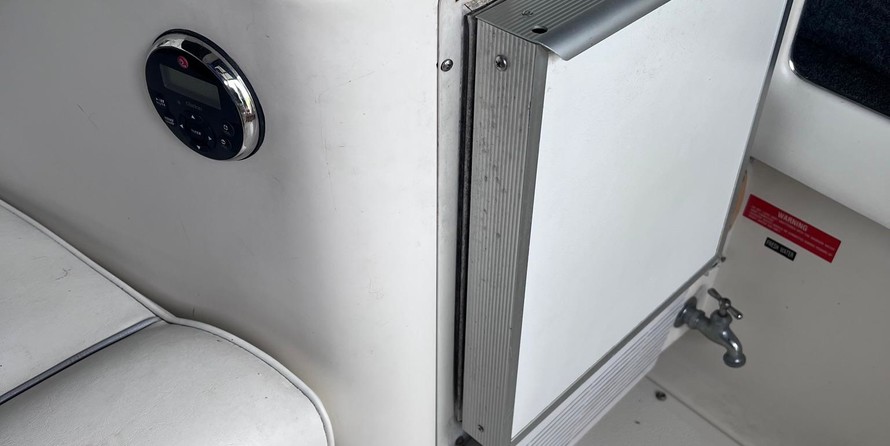 Sea Ray Sundancer 350