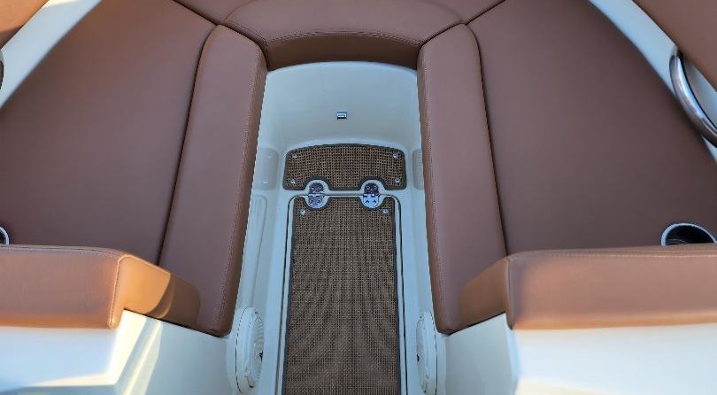 Chris-Craft Carina 21