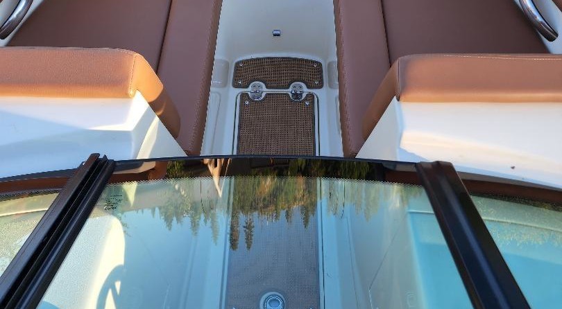 Chris-Craft Carina 21