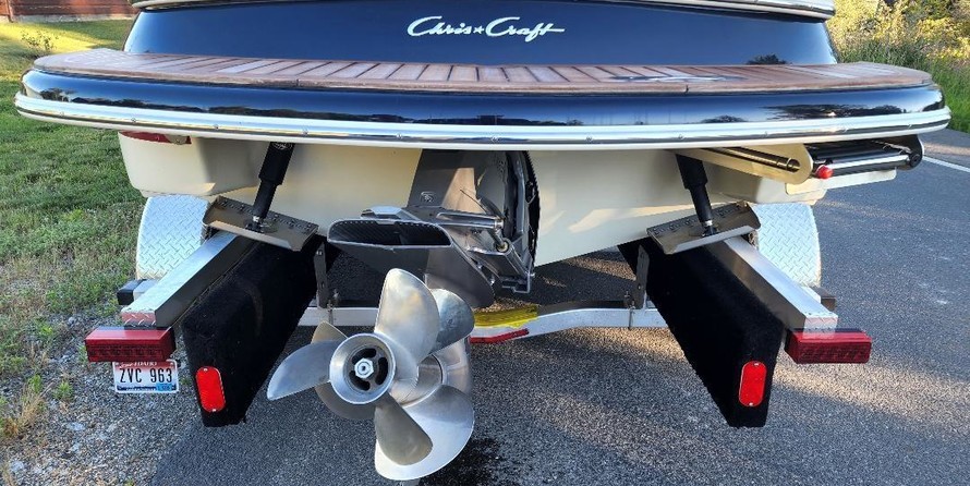 Chris-Craft Carina 21