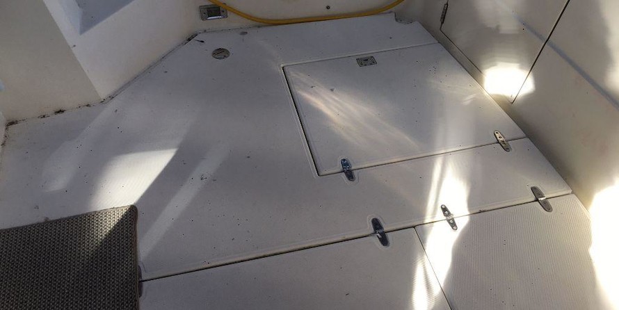 Sabre 34 Sedan Bridge