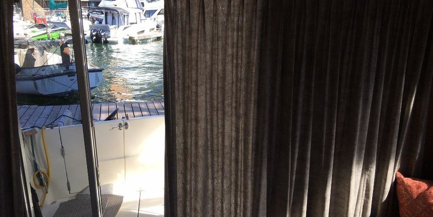 Sabre 34 Sedan Bridge