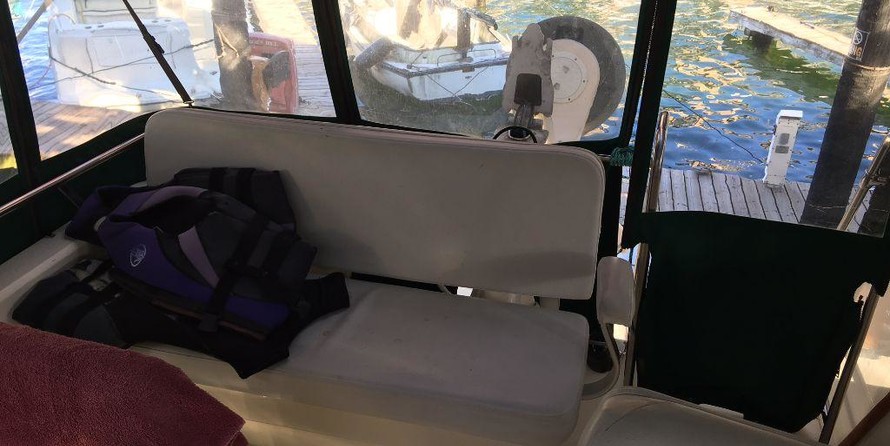 Sabre 34 Sedan Bridge