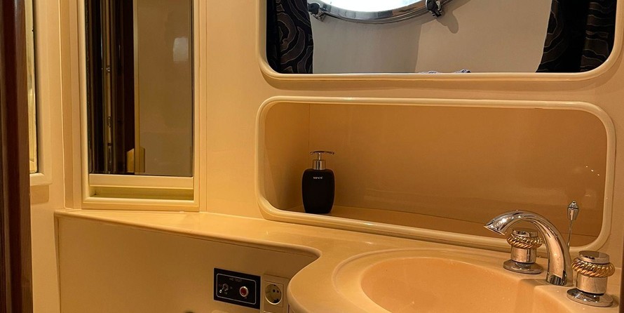 Palmer Johnson cockpit motor yacht