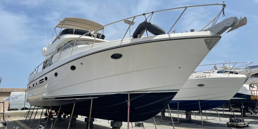 Palmer Johnson cockpit motor yacht