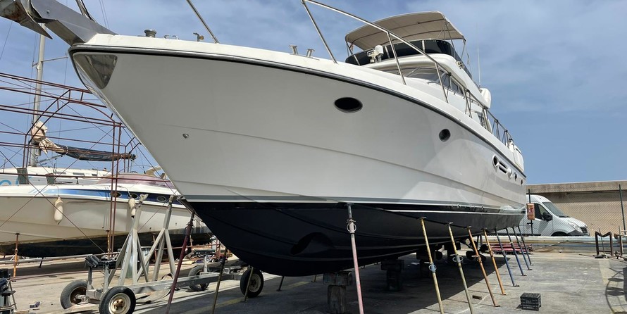 Palmer Johnson cockpit motor yacht