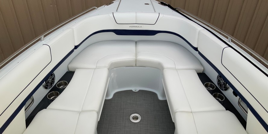 Formula 310 Bowrider