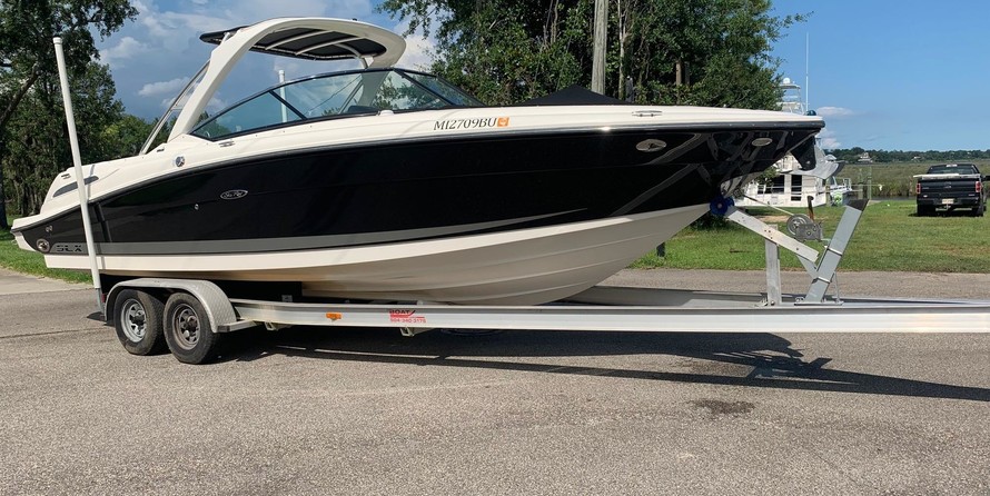 Sea Ray 270 SLX