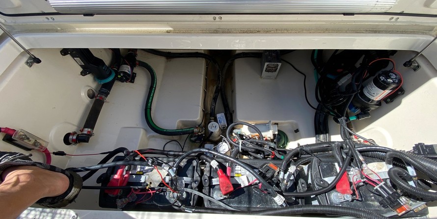 Boston Whaler 315 Conquest Pilothouse