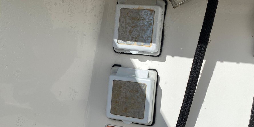 Boston Whaler 315 Conquest Pilothouse