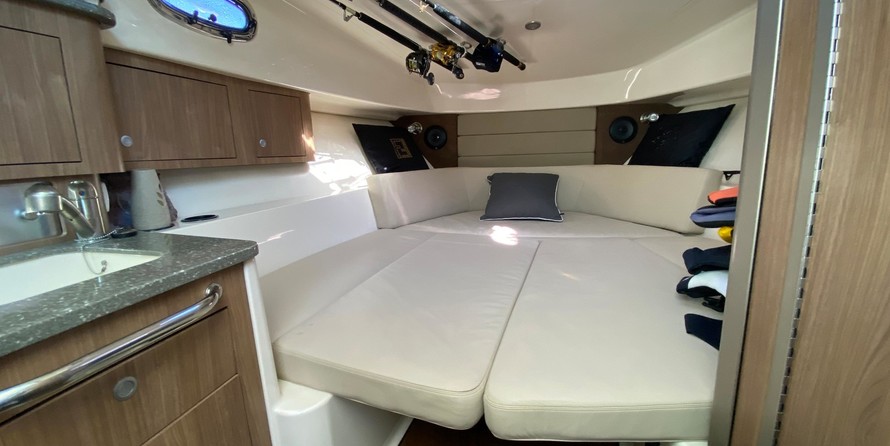 Boston Whaler 315 Conquest Pilothouse