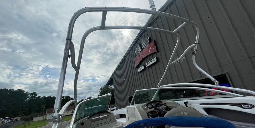 Sea ray 220 select