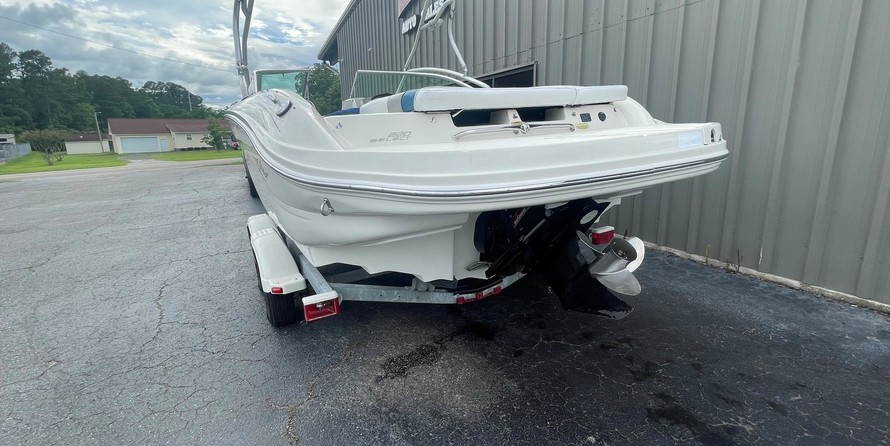 Sea ray 220 select