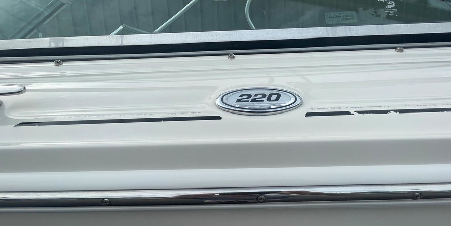 Sea ray 220 select