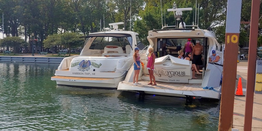 Sea Ray 460 Sundancer