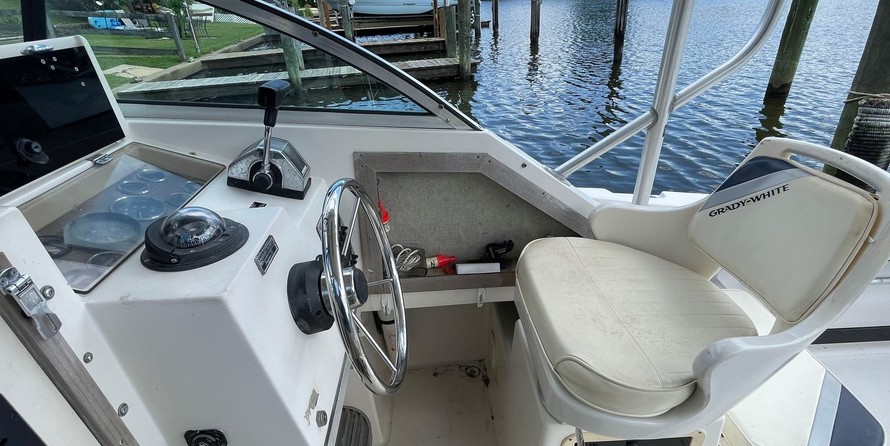 Grady-White Seafarer 228