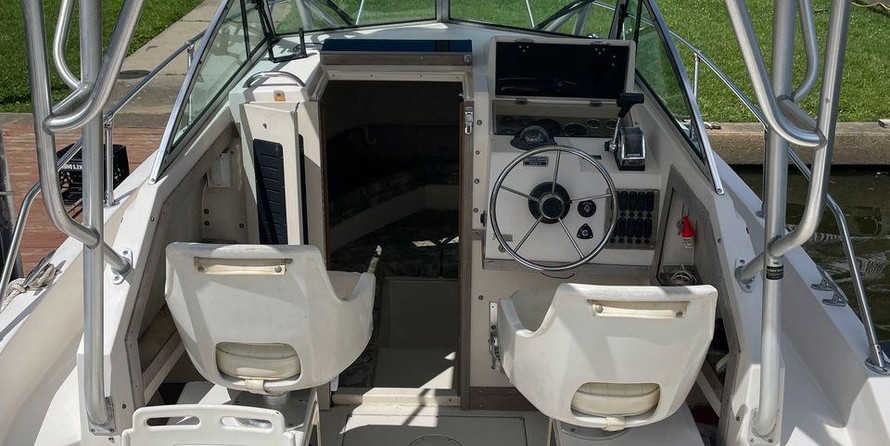 Grady-White Seafarer 228