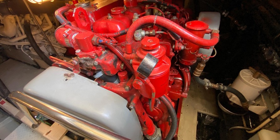 Sea ray 500 db sedan bridge