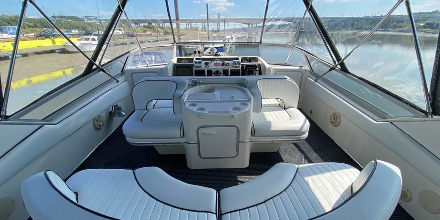 Sea ray 500 db sedan bridge