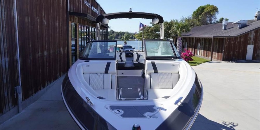 Regal 2500 SX