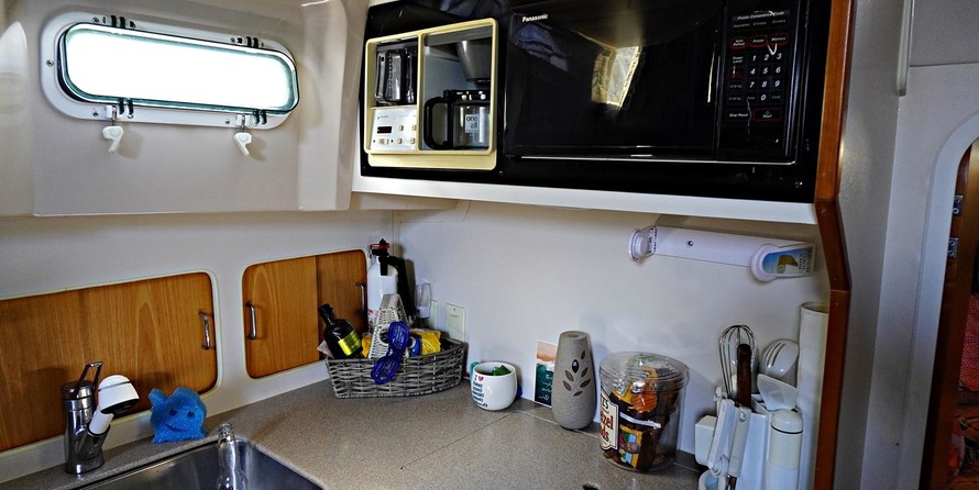 Mainship 37 Motor Yacht