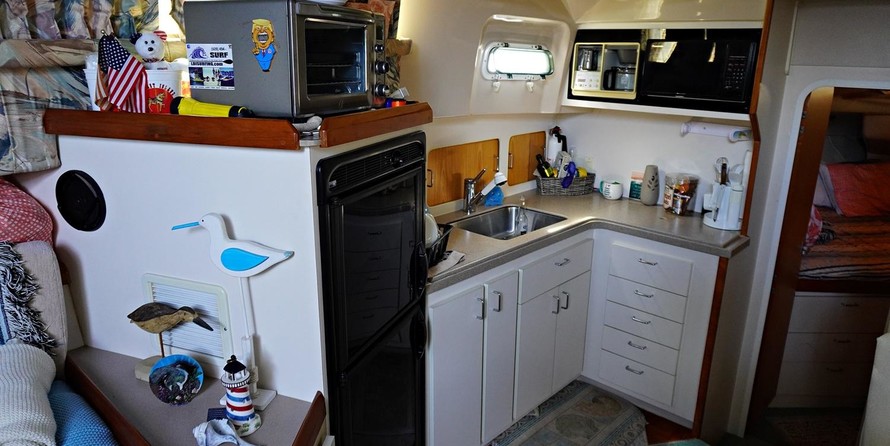 Mainship 37 Motor Yacht