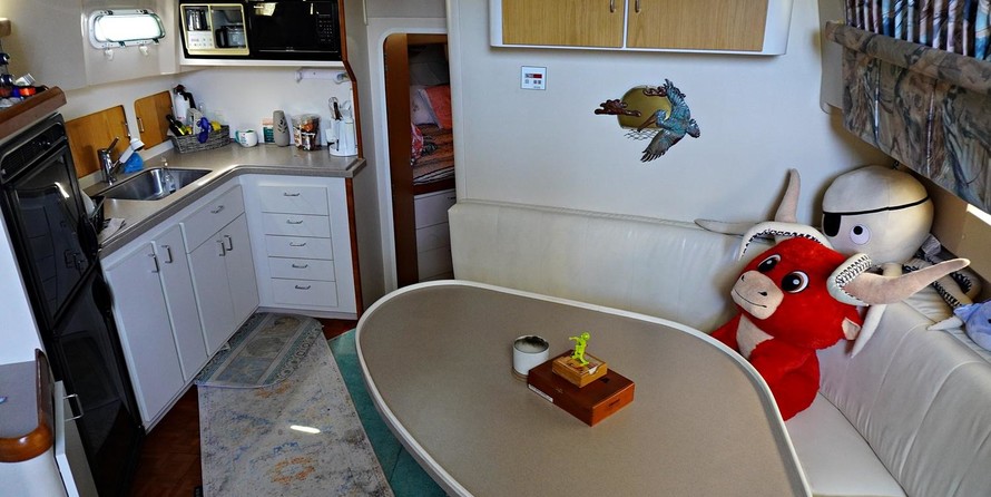 Mainship 37 Motor Yacht