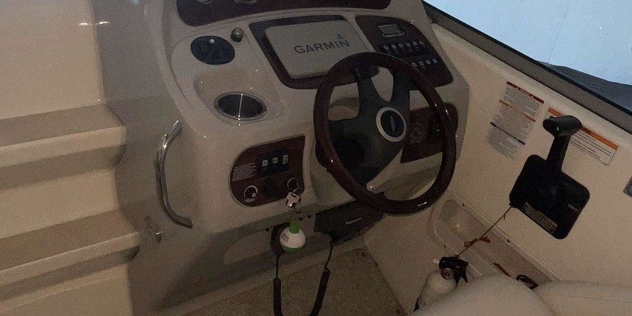 Chaparral 276 Signature