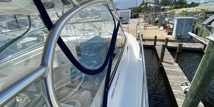 Boston Whaler 305 Conquest