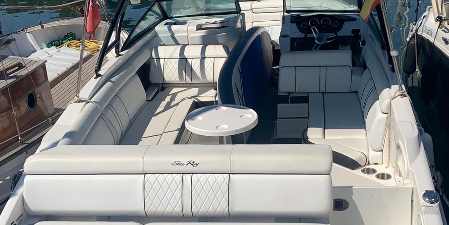 Sea Ray 270 SUNDECK
