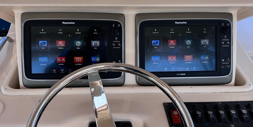 Grady-White Express 330