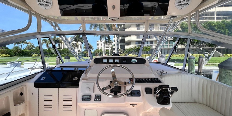 Grady-White Express 330