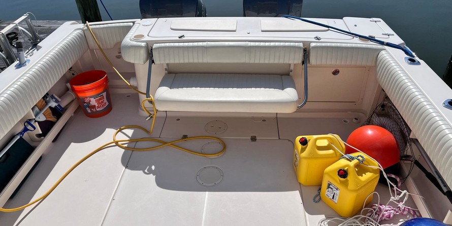 Grady-White Express 330