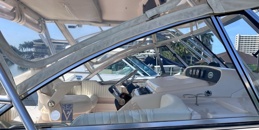 Grady-White Express 330