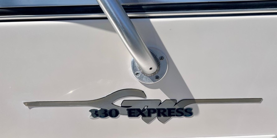 Grady-White Express 330