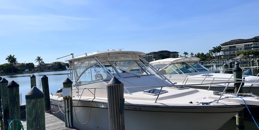 Grady-White Express 330