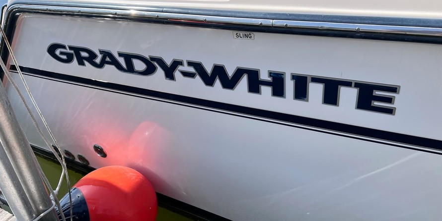 Grady-White Express 330