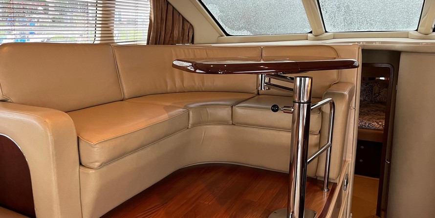 Sea ray 420 sedan bridge